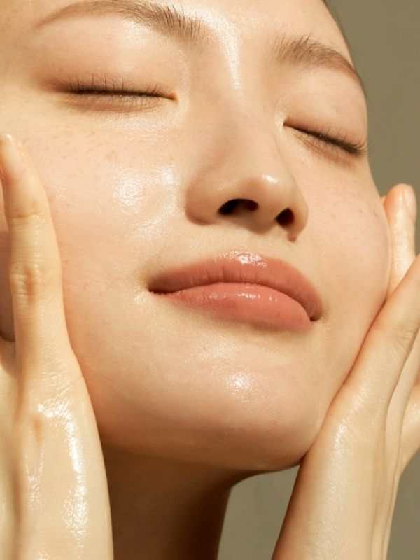 DEAR, KLAIRS Gentle Black Deep Cleansing Oil